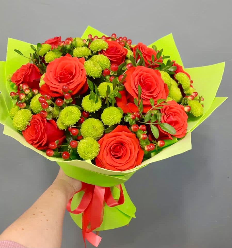 Букет цветов из: Хризантемы и Розы в Центральный Тульская область