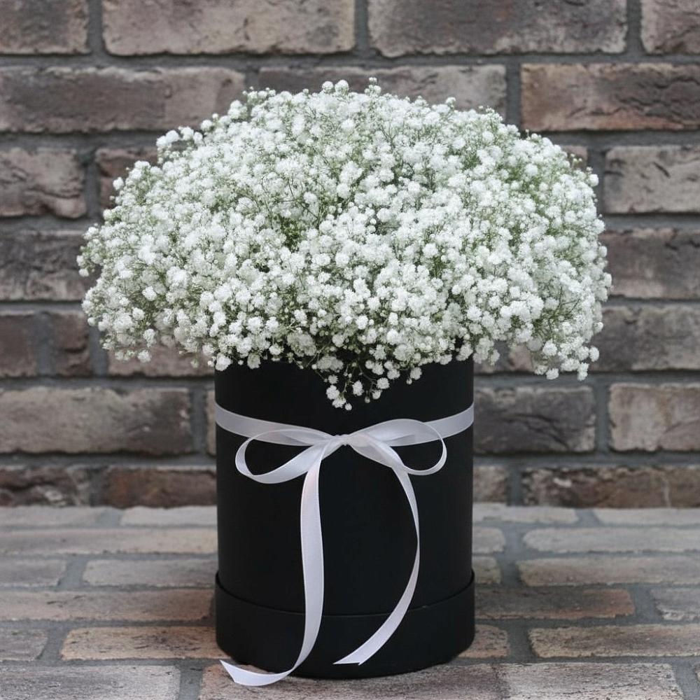 Цветочная композиция из Гипсофила в шляпной коробке в Центральный Тульская область