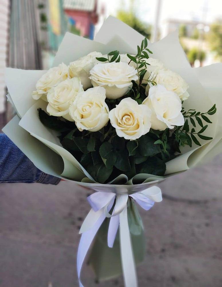Букет Белые розы Проуд в Центральный Тульская область