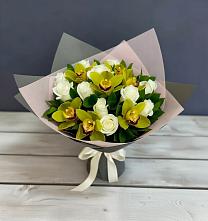 Букет цветов из:  Орхидеи и Розы в Центральный Тульская область