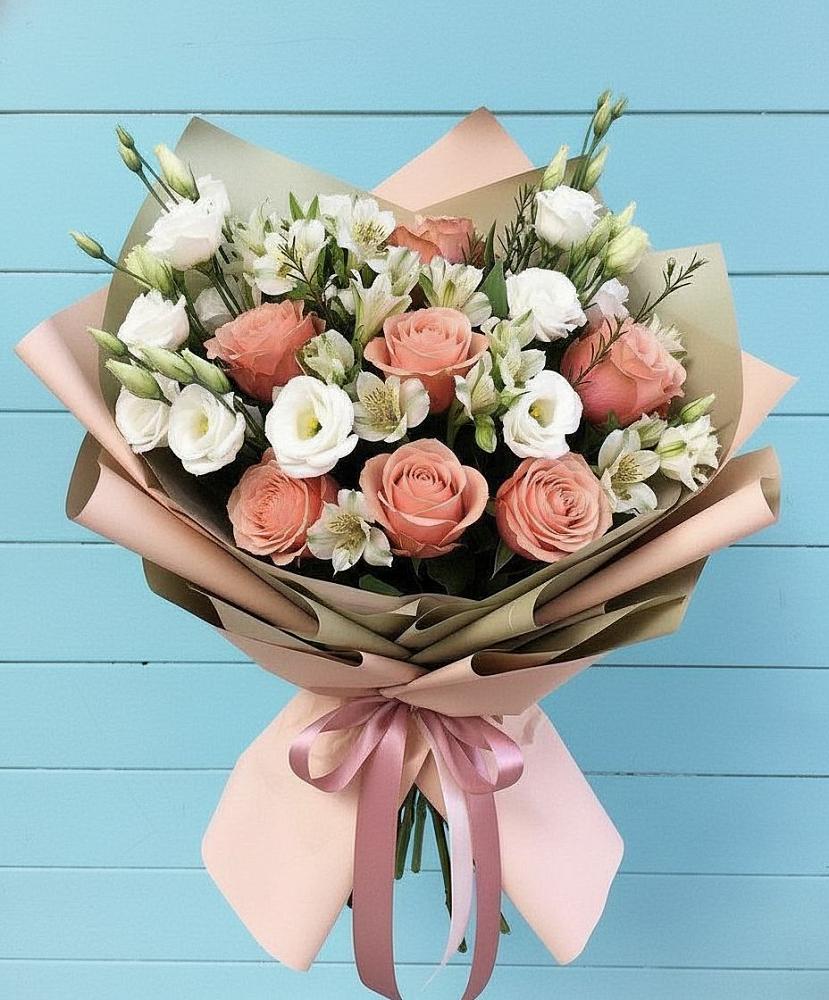Букет цветов из: Розы, Альстромерии и Лизиантусы в Центральный Тульская область
