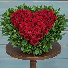 Цветочная композиция из Розы в виде сердца в Центральный Тульская область