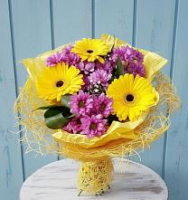 Букет цветов из:  Хризантемы и Герберы в Центральный Тульская область