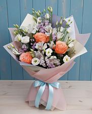 Букет цветов из:  Лизиантусы, Розы, Альстромерии и Гипсофила в Центральный Тульская область