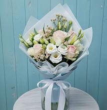 Букет цветов из:  Розы и Лизиантусы в Центральный Тульская область