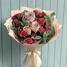Букет цветов из:  Гвоздики и Розы в Центральный Тульская область