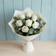 Букет Белые розы в Эвкалипте в Центральный Тульская область