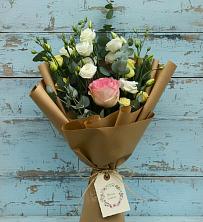 Букет цветов из:  Розы и Лизиантусы в Центральный Тульская область